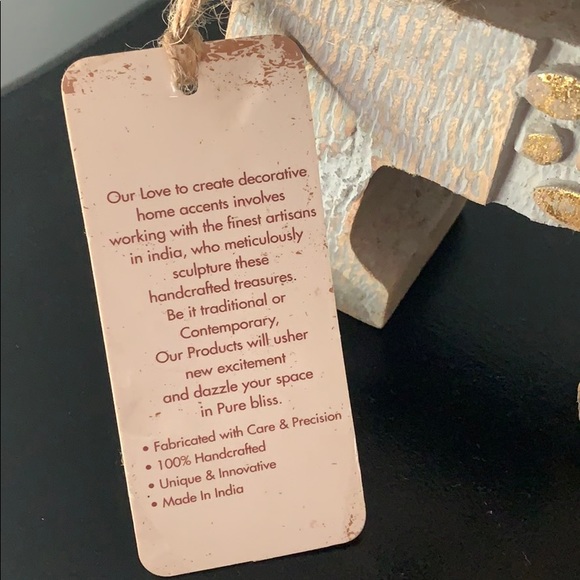 Decor - Picture 3 of 6